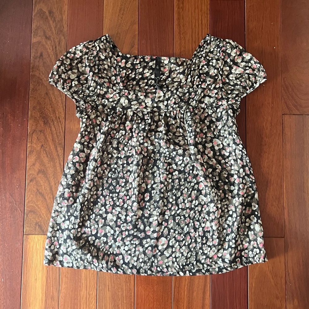 Square neck blouse
